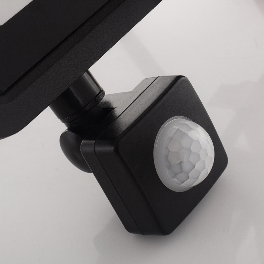 LED Reflektor se senzorem LED/20W/230V IP65