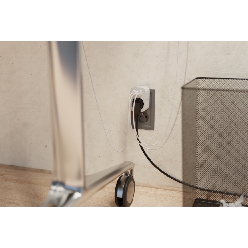 TESLA Smart - Chytrá zásuvka 3680W/230V/16A Typ F/E 2xUSB-A + 1xUSB-C Wi-Fi